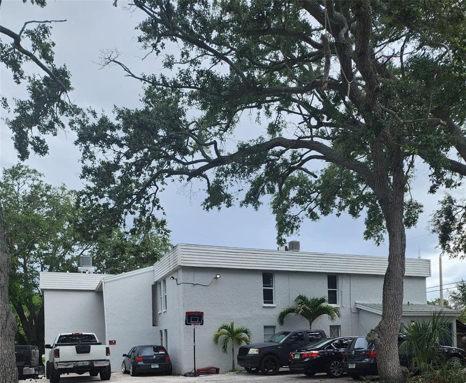 101 N FERNWOOD AVENUE UNIT 6 CLEARWATER, FL 33765