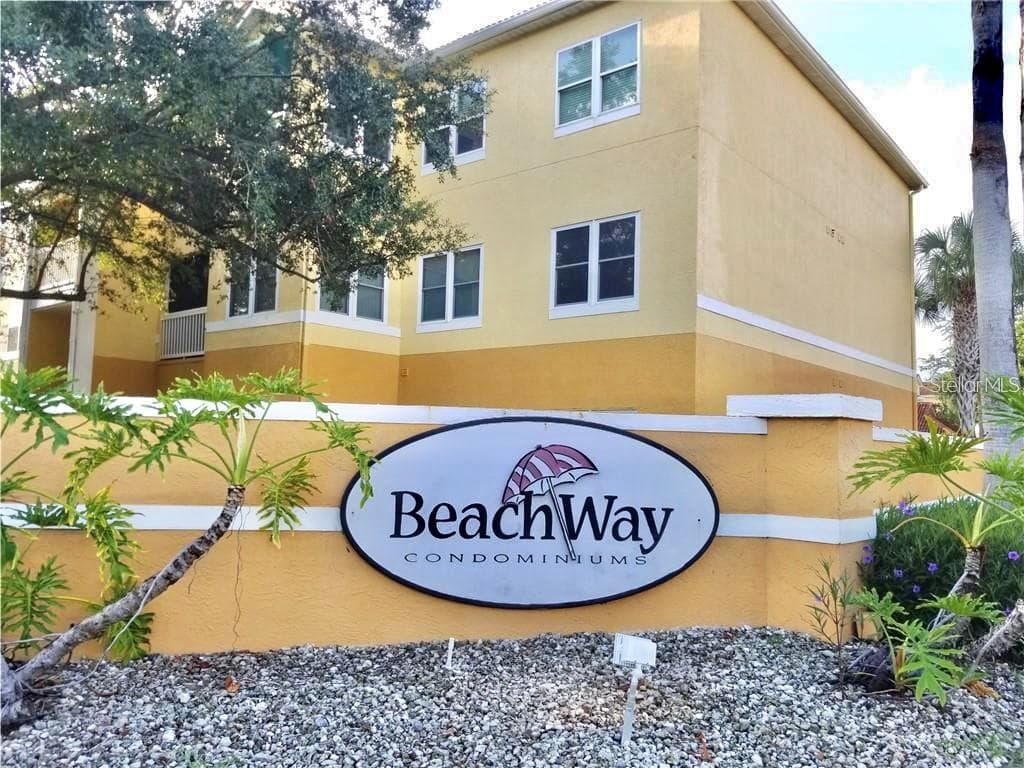 10764 70TH AVENUE UNIT 3208 SEMINOLE, FL 33772
