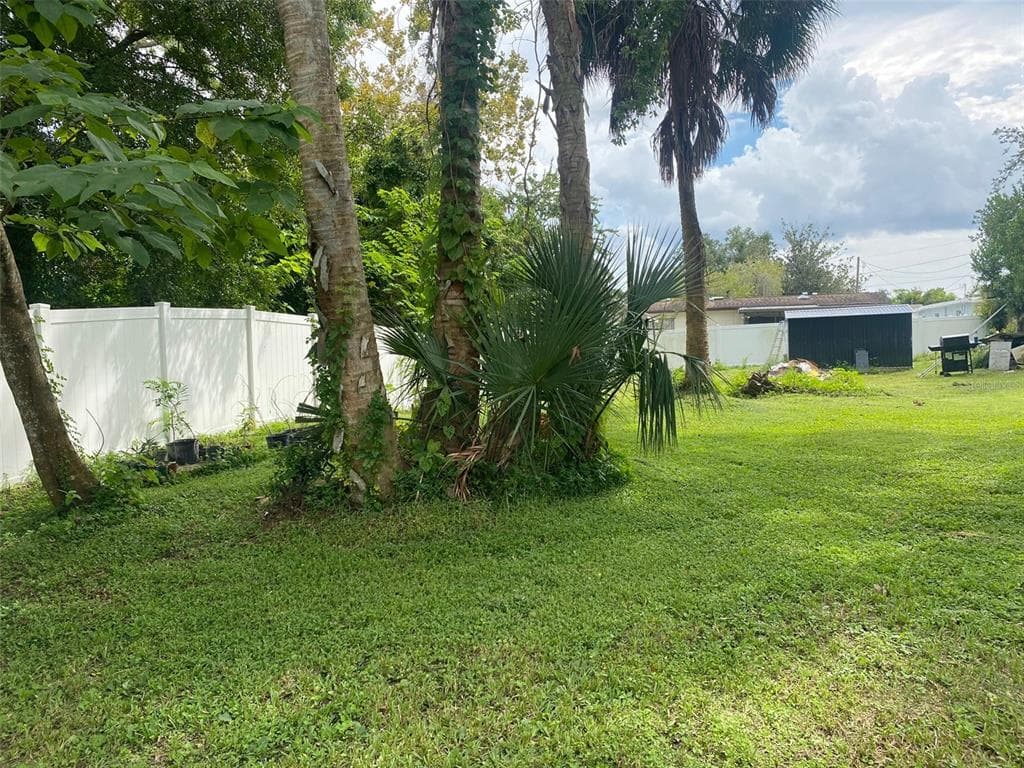 2110 W BROAD STREET TAMPA, FL 33604