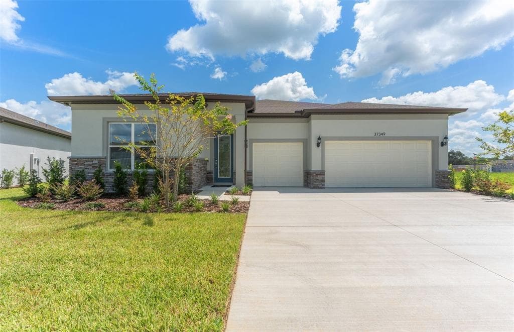 37349 GUNNISON DRIVE ZEPHYRHILLS, FL 33540