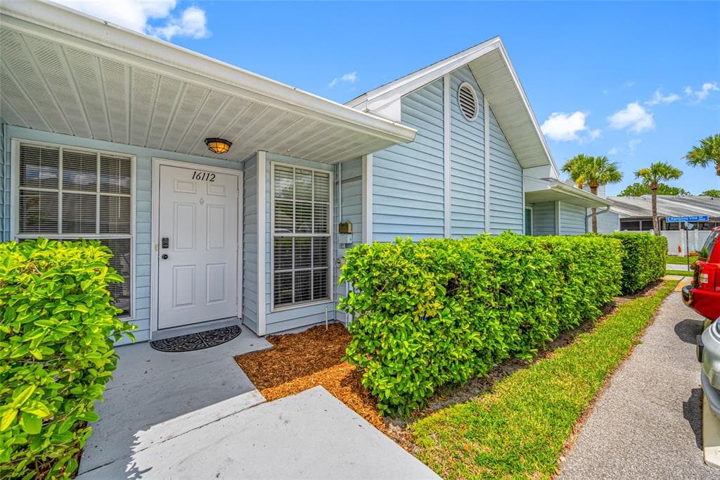 16112 RAMBLING VINE DR E TAMPA, FL 33624