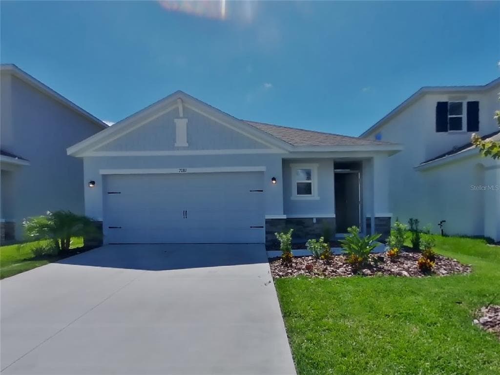 7081 BROAD RIVER AVENUE LAND O LAKES, FL 34638