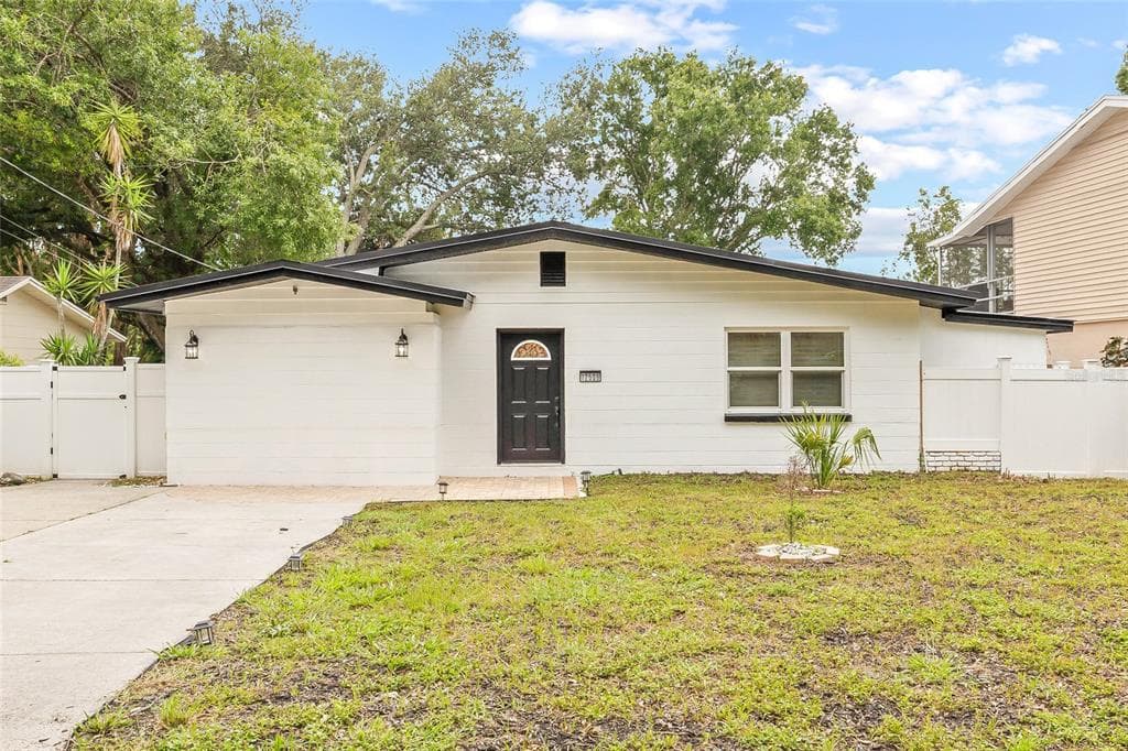 12506 FOREST HILLS DRIVE TAMPA, FL 33612