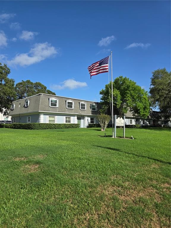 1701 BELLEAIR FOREST DRIVE UNIT B BELLEAIR, FL 33756