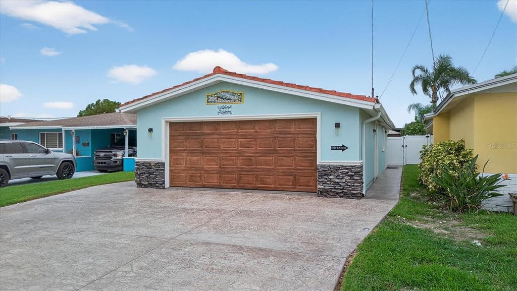 4701 FLORAMAR TERRACE NEW PORT RICHEY, FL 34652