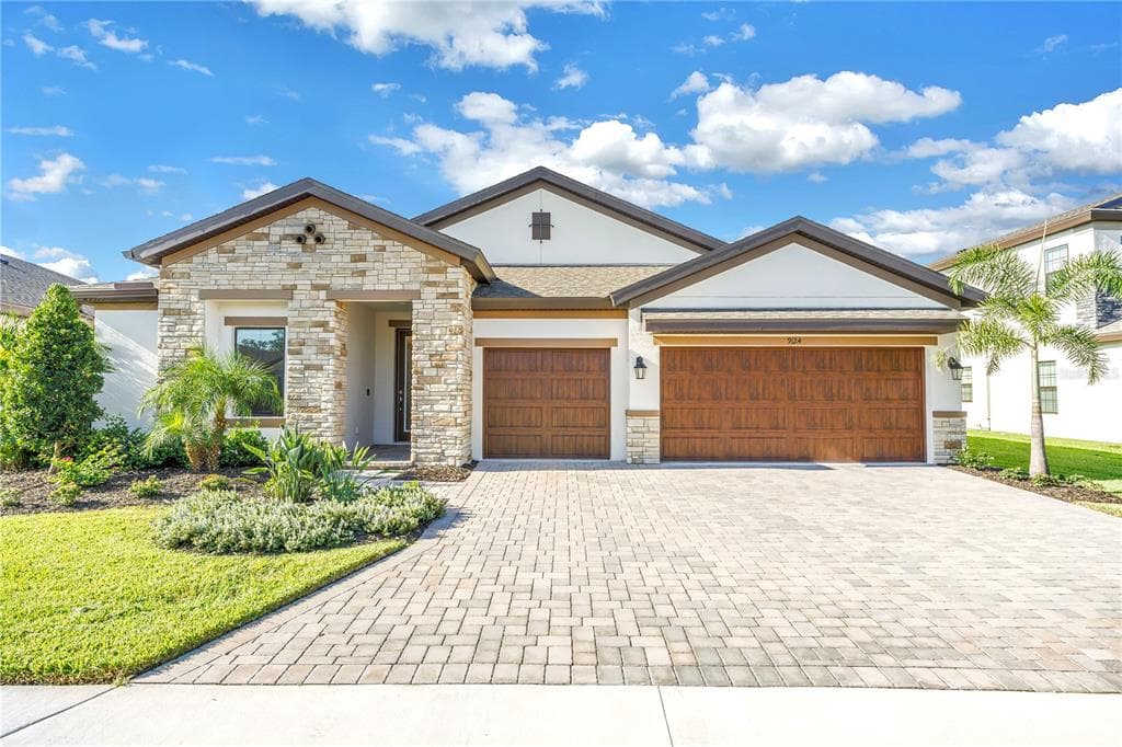 9124 WARM SPRINGS CIRCLE PARRISH, FL 34219
