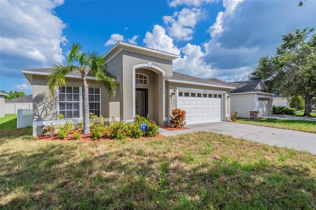 15440 LONG CYPRESS DRIVE RUSKIN, FL 33573