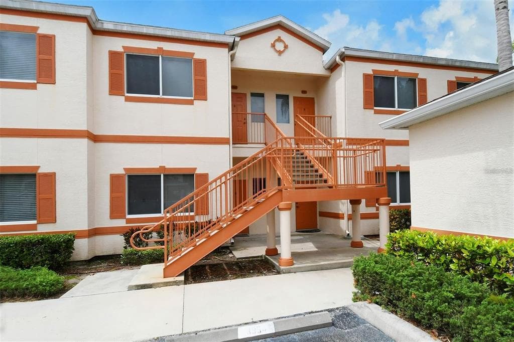 3962 MEDITERRANEA CIRCLE UNIT 423 SARASOTA, FL 34233