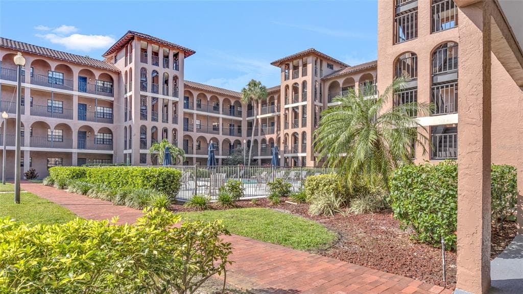 6100 GULFPORT BOULEVARD S UNIT 106 GULFPORT, FL 33707