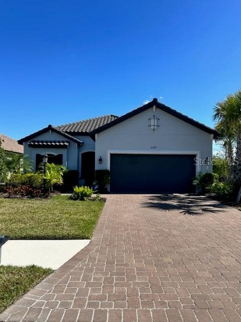 6289 MESA GLEN BRADENTON, FL 34203
