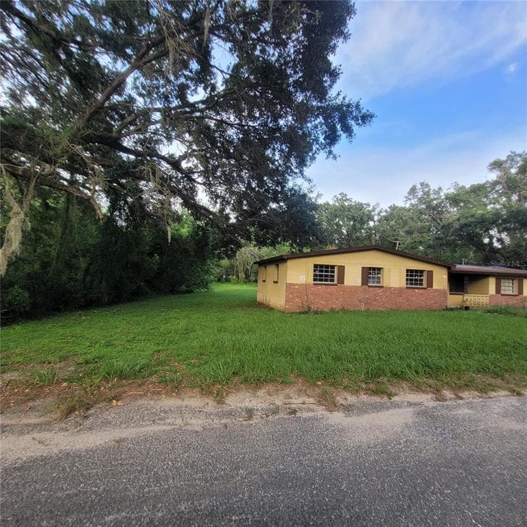 6519 STARK ROAD