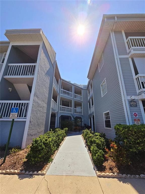 6924 STONES THROW CIRCLE N UNIT 8104 ST PETERSBURG, FL 33710