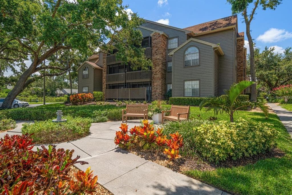 2500 WINDING CREEK BOULEVARD UNIT G303 CLEARWATER, FL 33761