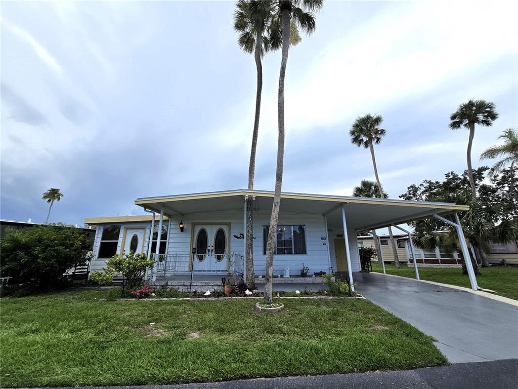 5206 POINCIANA CIRCLE NEW PORT RICHEY, FL 34653