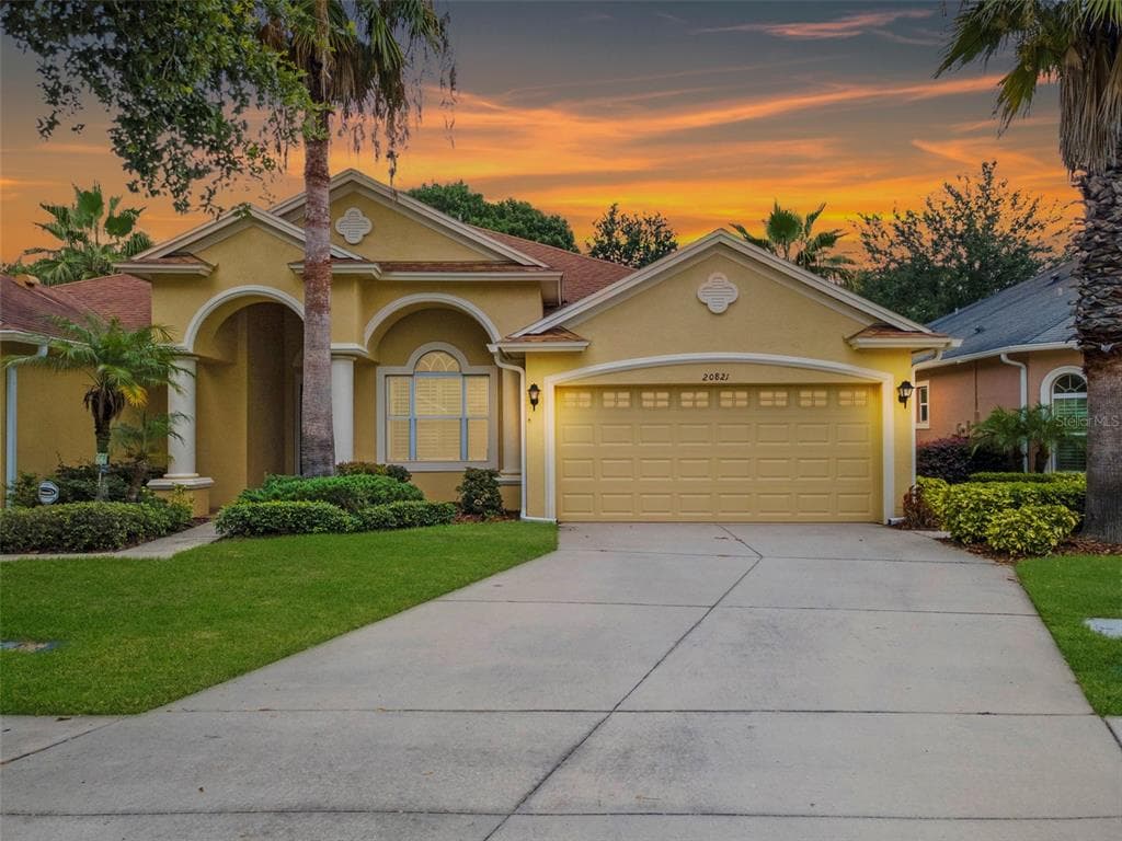 20821 AMANDA OAK COURT LAND O LAKES, FL 34638