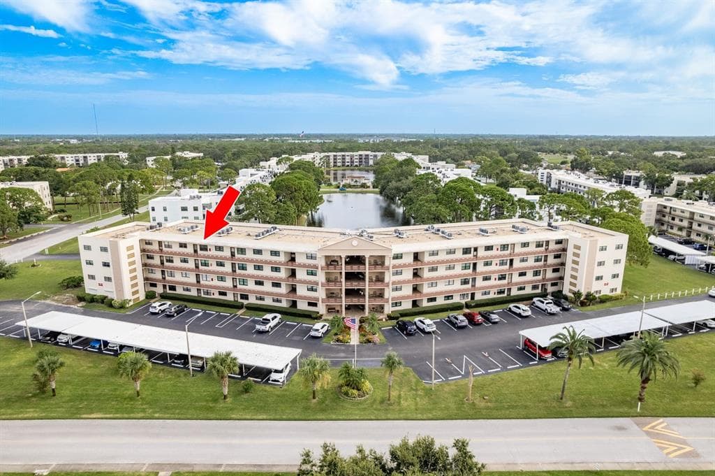 7975 58TH AVENUE N UNIT 403 ST PETERSBURG, FL 33709