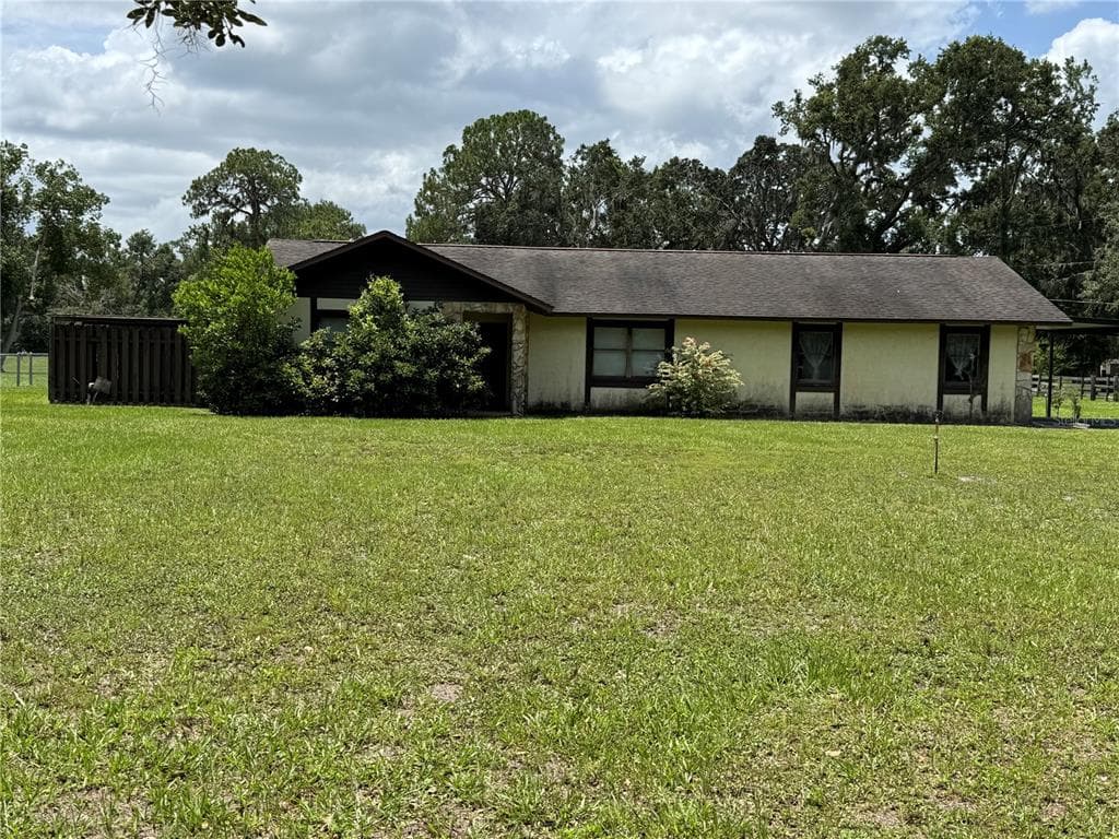 5407 W KNIGHTS GRIFFIN ROAD PLANT CITY, FL 33565