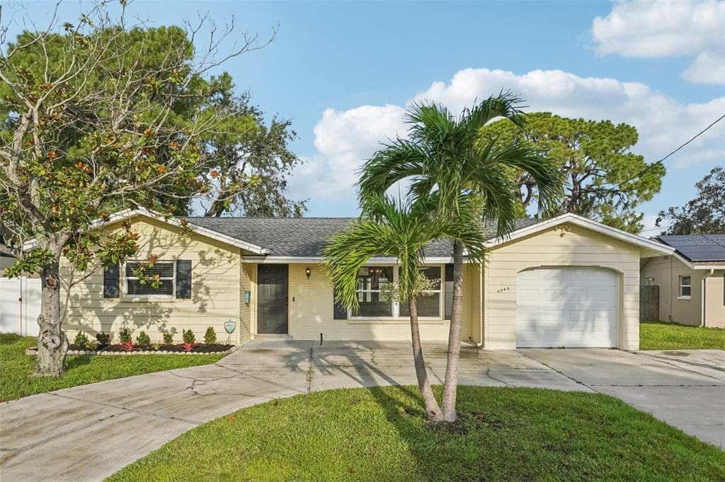 6040 DENVER STREET NE ST PETERSBURG, FL 33703