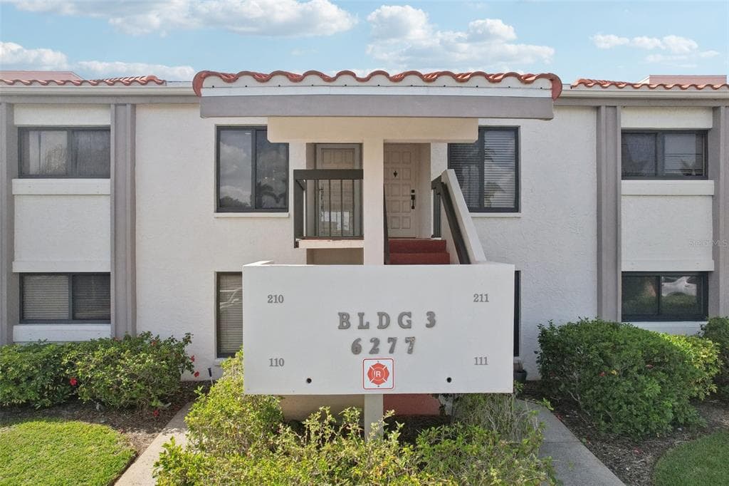 6277 BAHIA DEL MAR BOULEVARD UNIT 210 ST PETERSBURG, FL 33715