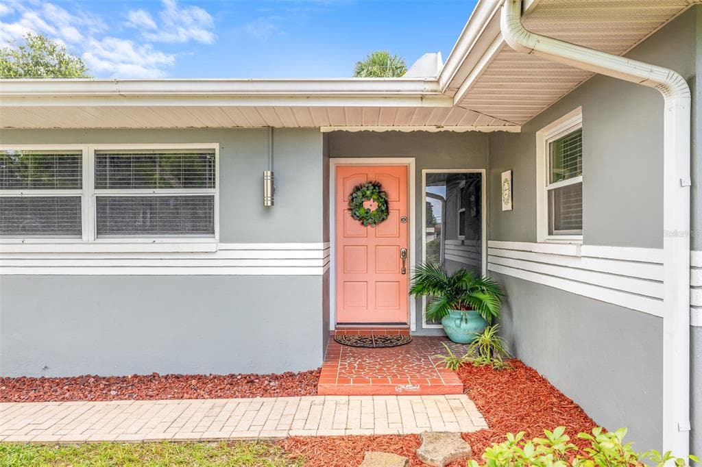 10464 127TH AVENUE LARGO, FL 33773