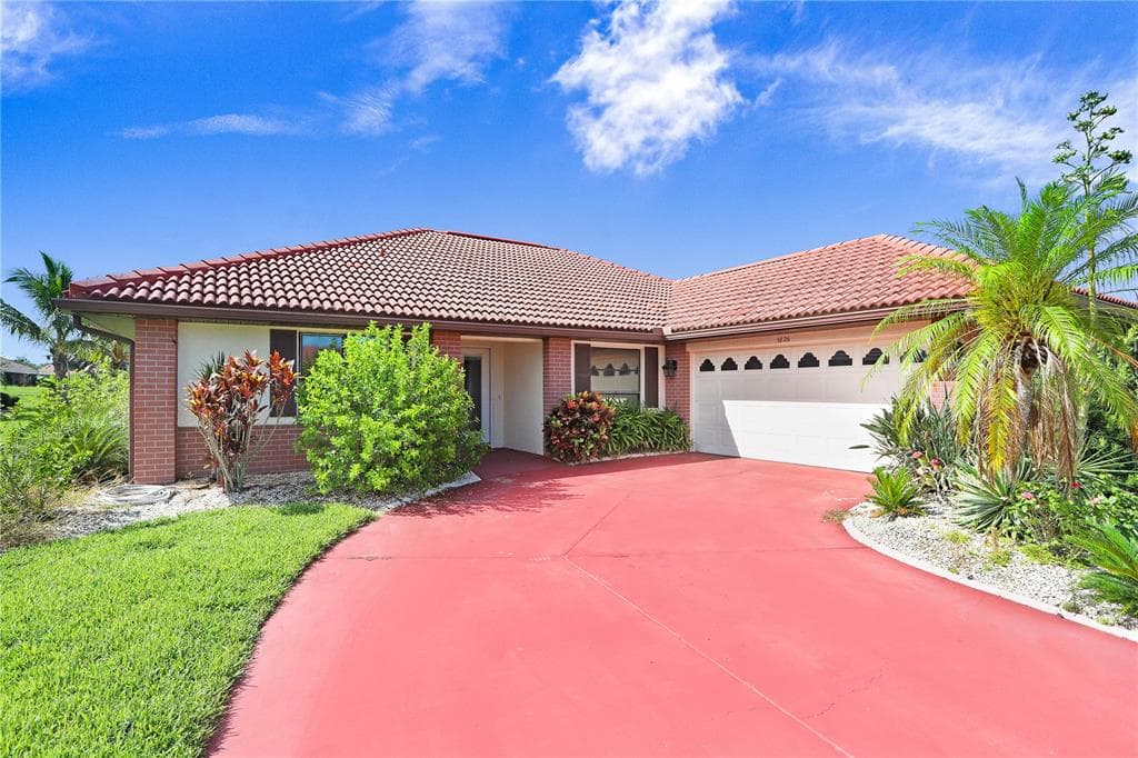 1826 WOLF LAUREL DRIVE SUN CITY CENTER, FL 33573