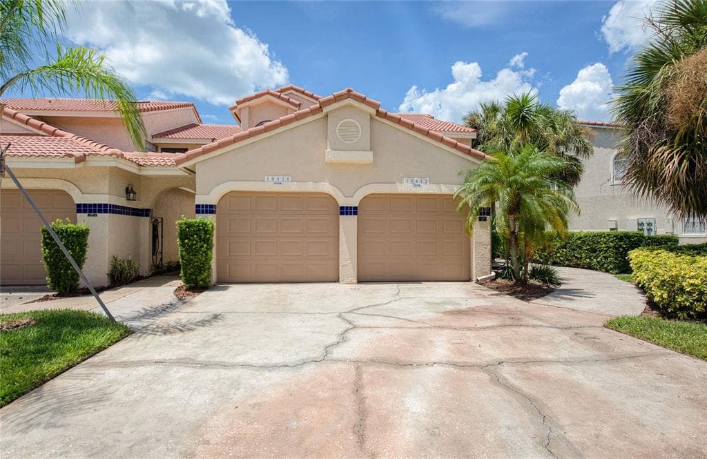 10410 LA MIRAGE COURT UNIT 104 TAMPA, FL 33615
