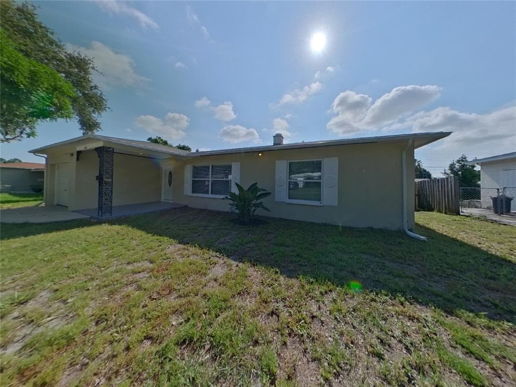 5235 ROBIN LANE N ST PETERSBURG, FL 33714