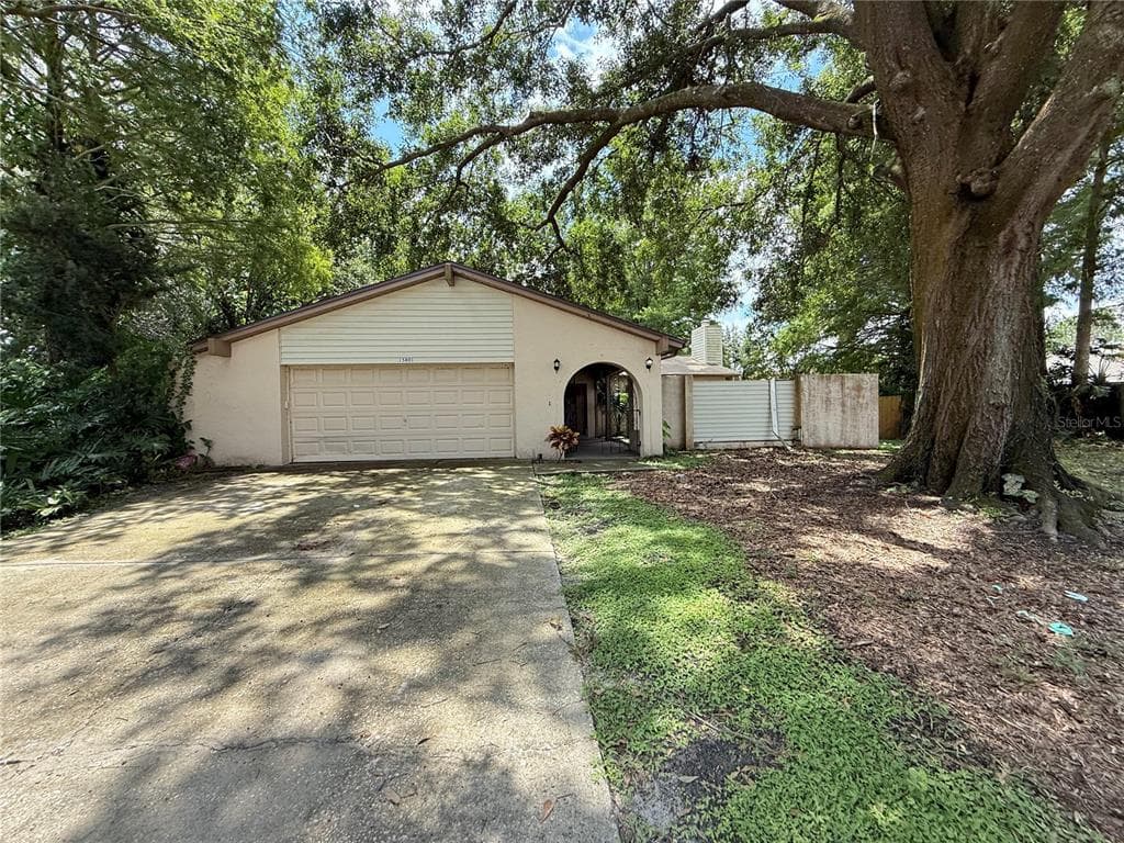 15801 KNOLLVIEW DRIVE TAMPA, FL 33624