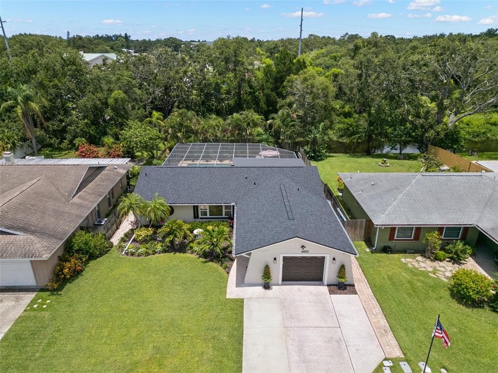 6833 CIRCLECREEK DRIVE PINELLAS PARK, FL 33781