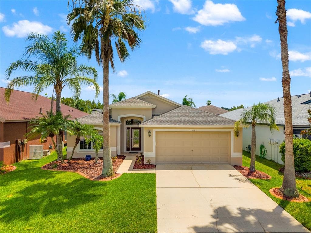31528 WRENCREST DRIVE WESLEY CHAPEL, FL 33543