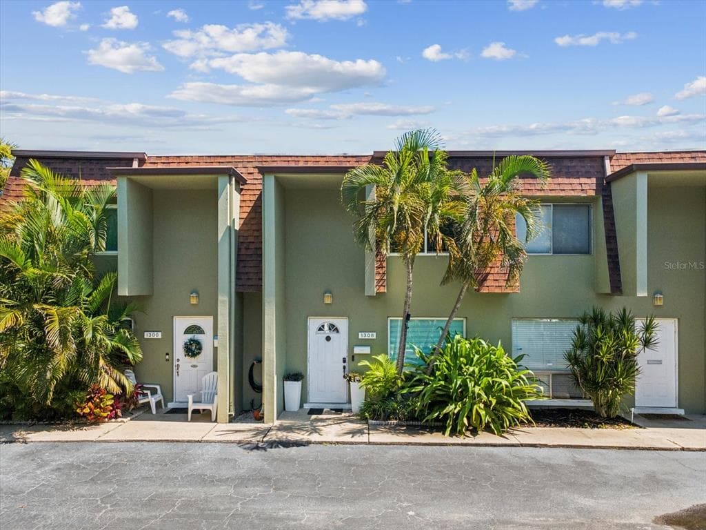 1308 70TH STREET N ST PETERSBURG, FL 33710