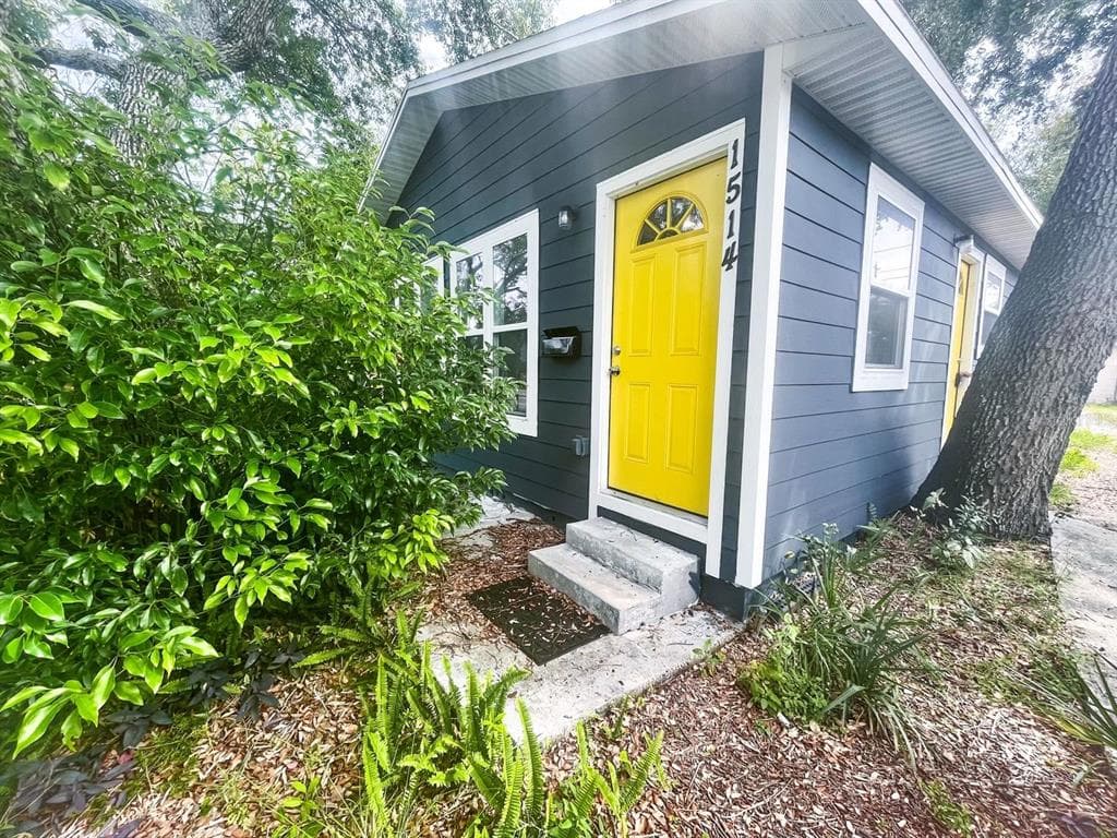 1514 38TH AVENUE N ST PETERSBURG, FL 33704