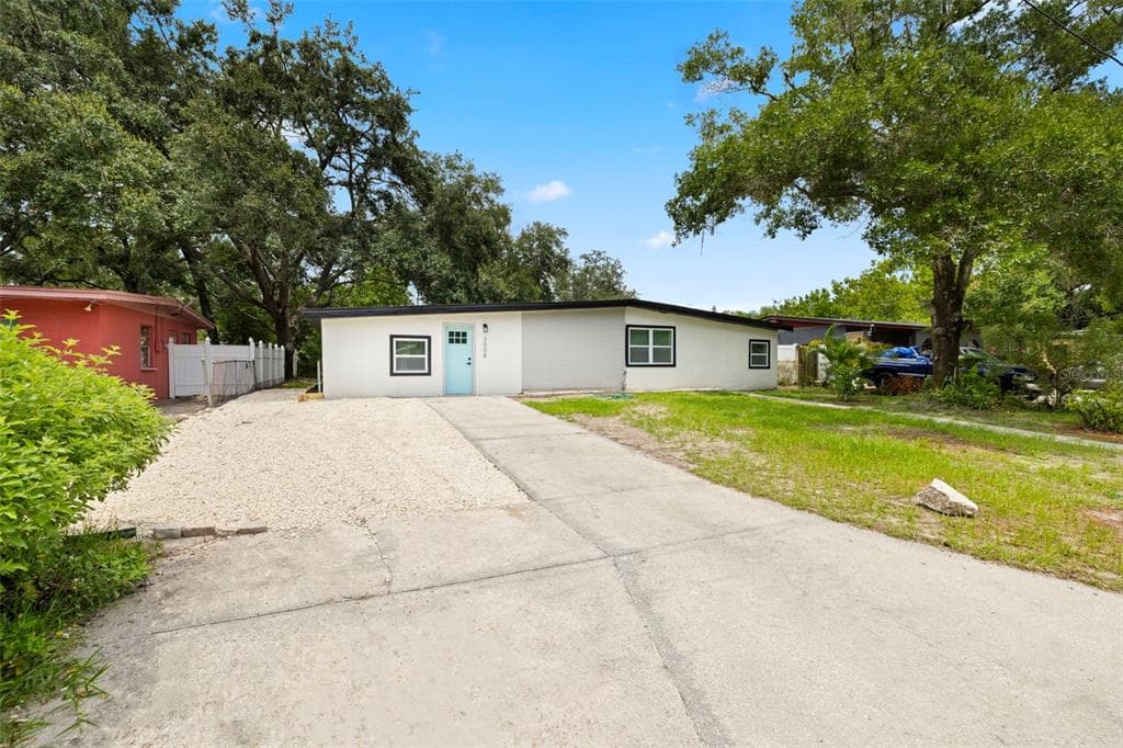 3008 E ELM STREET TAMPA, FL 33610