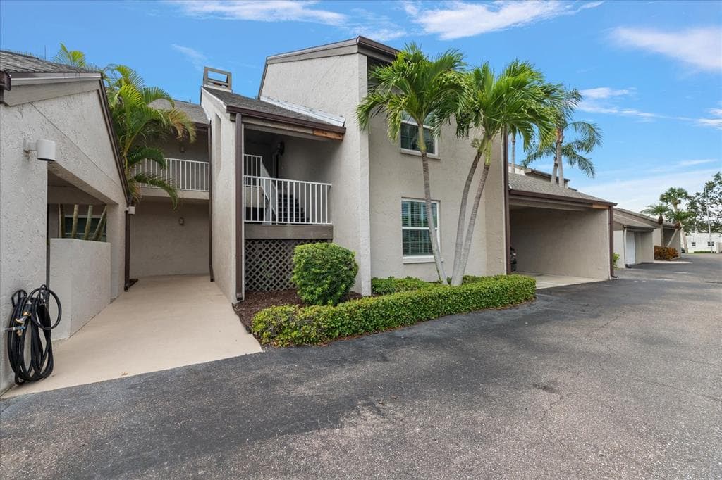 4633 DUHME ROAD UNIT 1D ST PETERSBURG, FL 33708