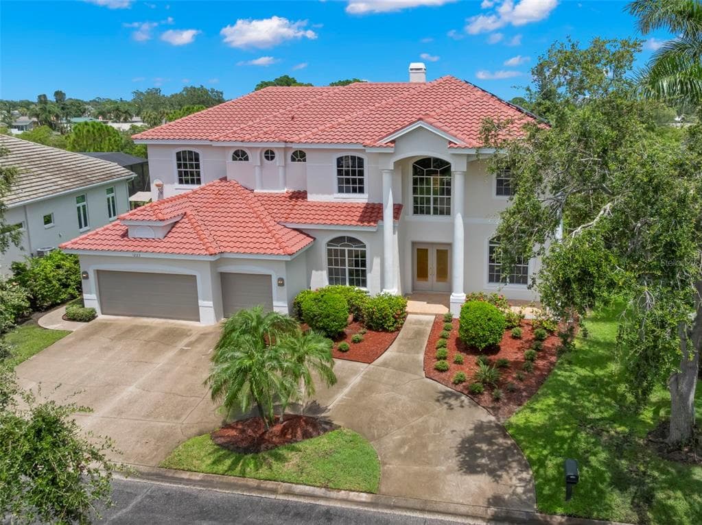1223 DARLINGTON OAK CIRCLE NE ST PETERSBURG, FL 33703