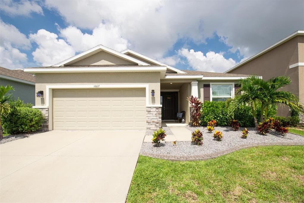 16617 GOOSE RIBBON PLACE WIMAUMA, FL 33598