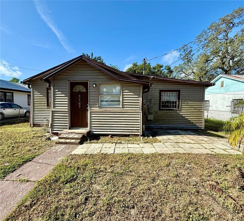 3505 E SHADOWLAWN AVENUE TAMPA, FL 33610