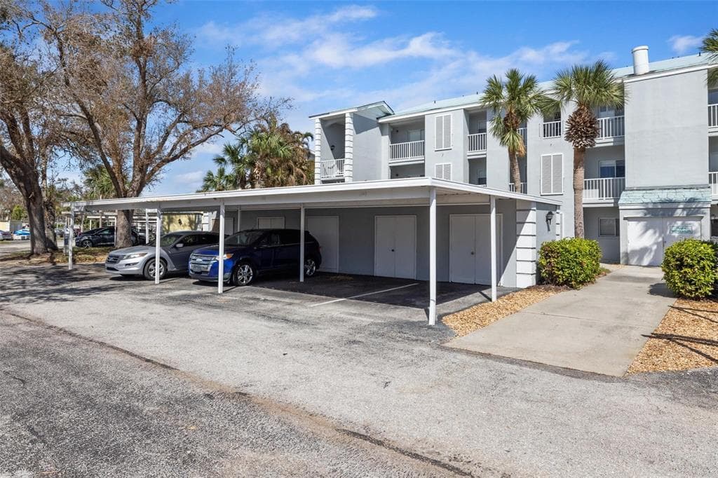 408 CERROMAR CIRCLE S UNIT 130 VENICE, FL 34293