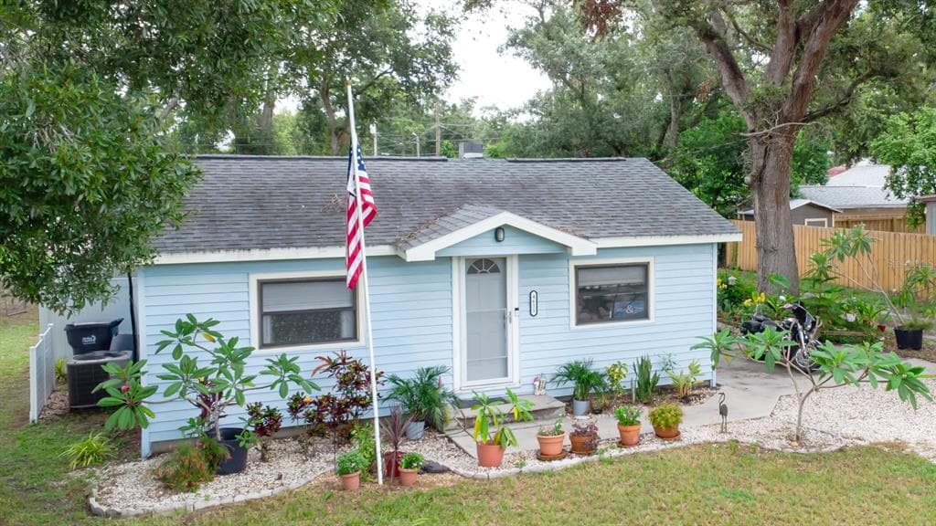 4611 41ST AVENUE N ST PETERSBURG, FL 33714