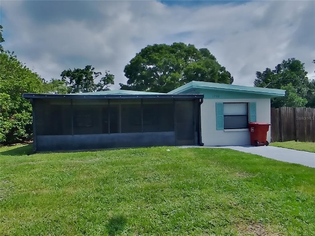 1702 W WASHINGTON STREET PLANT CITY, FL 33563