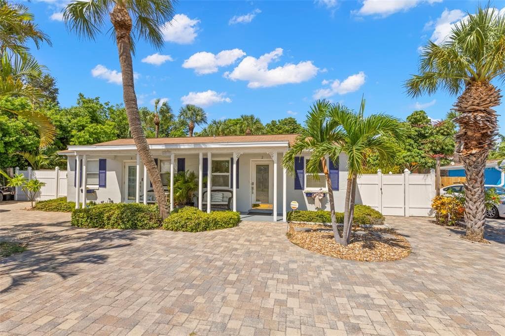 6872 GULF WINDS DRIVE UNIT 2 ST PETE BEACH, FL 33706