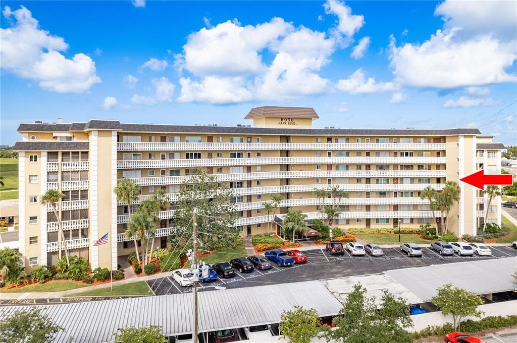 8950 PARK BOULEVARD UNIT 410 SEMINOLE, FL 33777