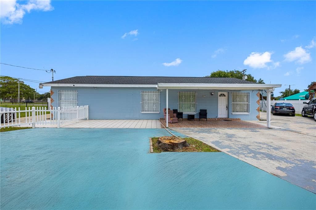 4127 W COMANCHE AVENUE TAMPA, FL 33614