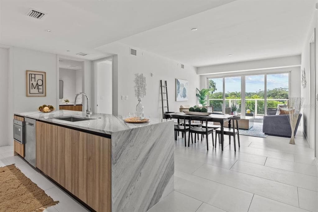 1020 SUNSET POINT ROAD UNIT 112