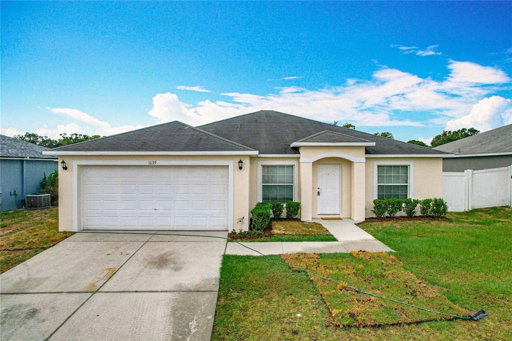 1639 SADDLEHORN DRIVE LAKELAND, FL 33810
