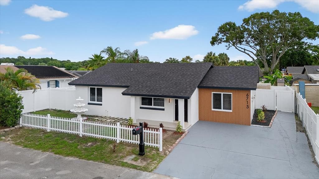 6715 WILLOW SPRING COURT TAMPA, FL 33615