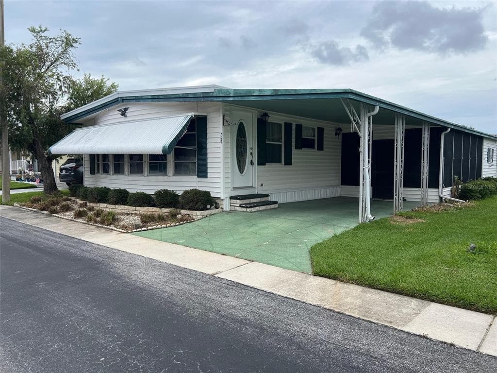 760 ROYAL PALM CIRCLE LARGO, FL 33778