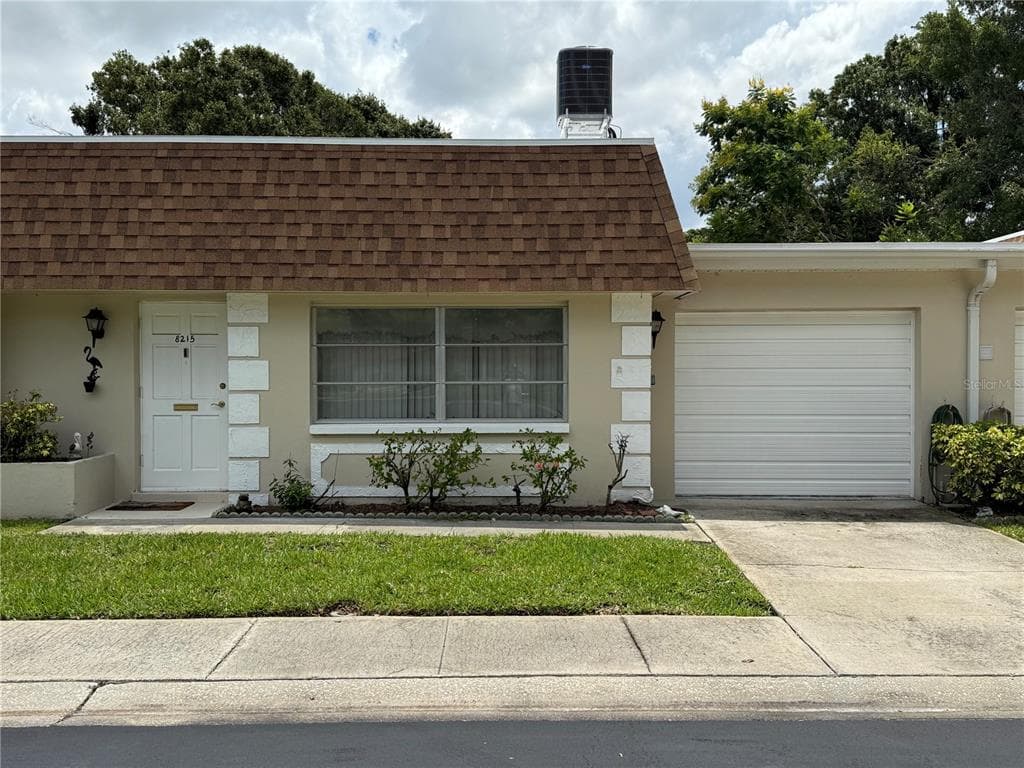8215 BURGUNDY DRIVE N UNIT 8215 PINELLAS PARK, FL 33781