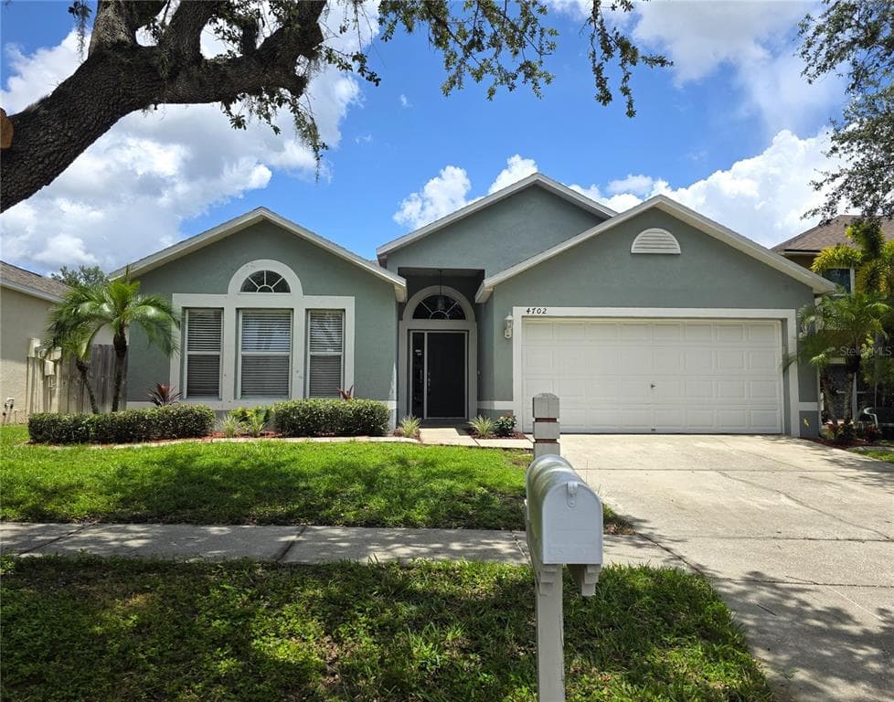 4702 RAMSHEAD DRIVE VALRICO, FL 33594
