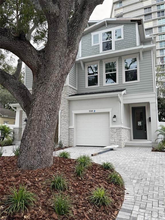 2516 W PALM DRIVE UNIT 2 TAMPA, FL 33629